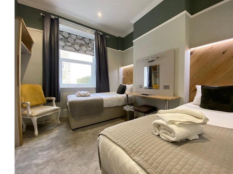 โอโย ฮาร์โมนี อพาร์ตเมนต์ Hotel เวสตัน-ซูเปอร์-แมร์ ภายนอก รูปภาพ