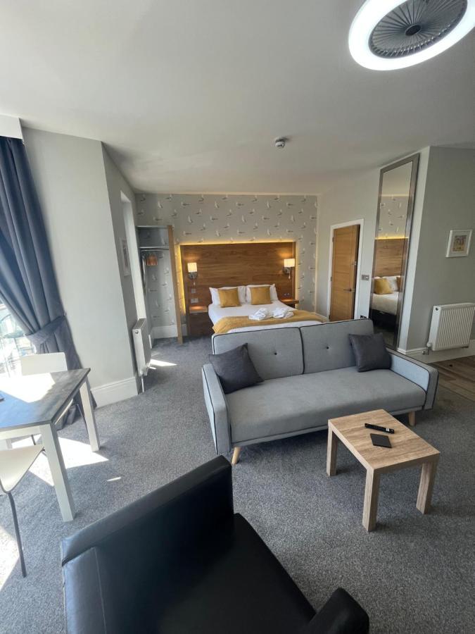 โอโย ฮาร์โมนี อพาร์ตเมนต์ Hotel เวสตัน-ซูเปอร์-แมร์ ภายนอก รูปภาพ